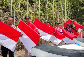 Parade Merah Putih Tapal Batas ke 4 2022 Jagoi Babang Dapat Rekor MURI