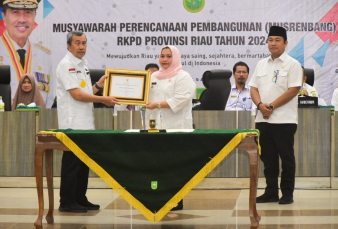 Wow, Kabupaten Bengkalis Raih Penghargaan Kategori Pembangunan Terbaik I Tingkat Riau