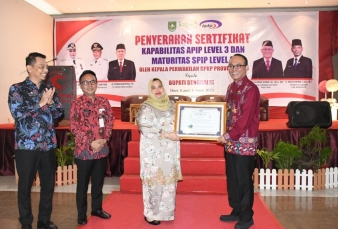 Raih Tiga Sertifikat Dari Perwakilan BPKP Riau, Ini Harapan Bupati Bengkalis