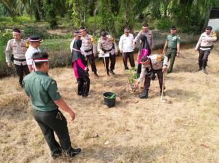 Polsek Rimba Melintang Penanaman Pohon Serentak, 