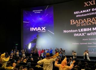 Pemain Film Badarawuhi Sapa Pengunjung Mall Alam Sutera
