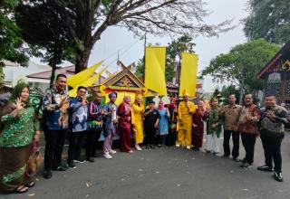 Kirab Budaya Sempena HUT ke 44 Dekranasda di Kota Surakarta, Ini Kata Kasmarni
