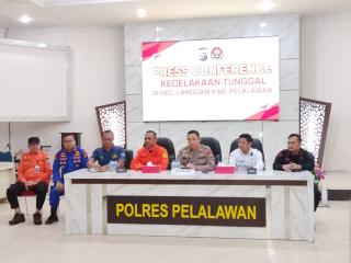 Perusahaan Angkut Karyawan Pakai Truk, Kapolres Pelalawan Tindak Tegas!