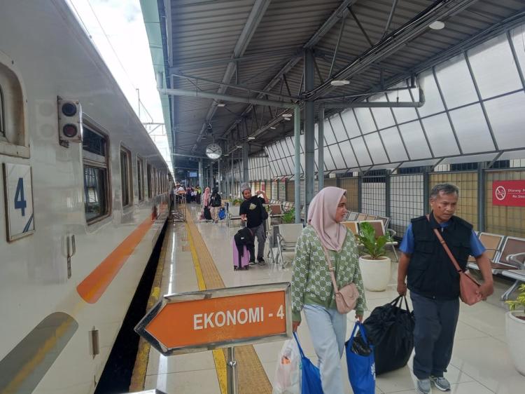 Kebijakan WFA Perlancar Arus Mudik Lebaran 2025