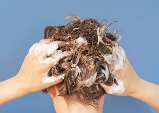 Jenis-jenis Surfaktan dalam Produk Perawatan Kulit dan Rambut