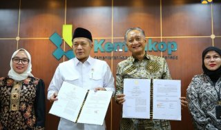 Kementerian PU dan KemenkopUKM Teken MoU Percepatan Infrastruktur Bangunan Koperasi Merah Putih