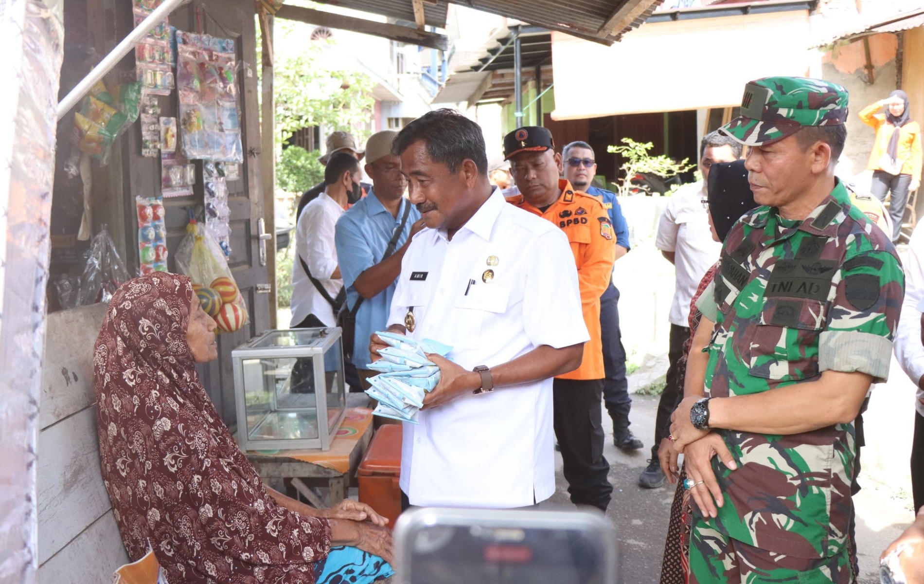 Pemko Binjai Salurkan Bantuan Pemerintah Pusat untuk Korban Banjir