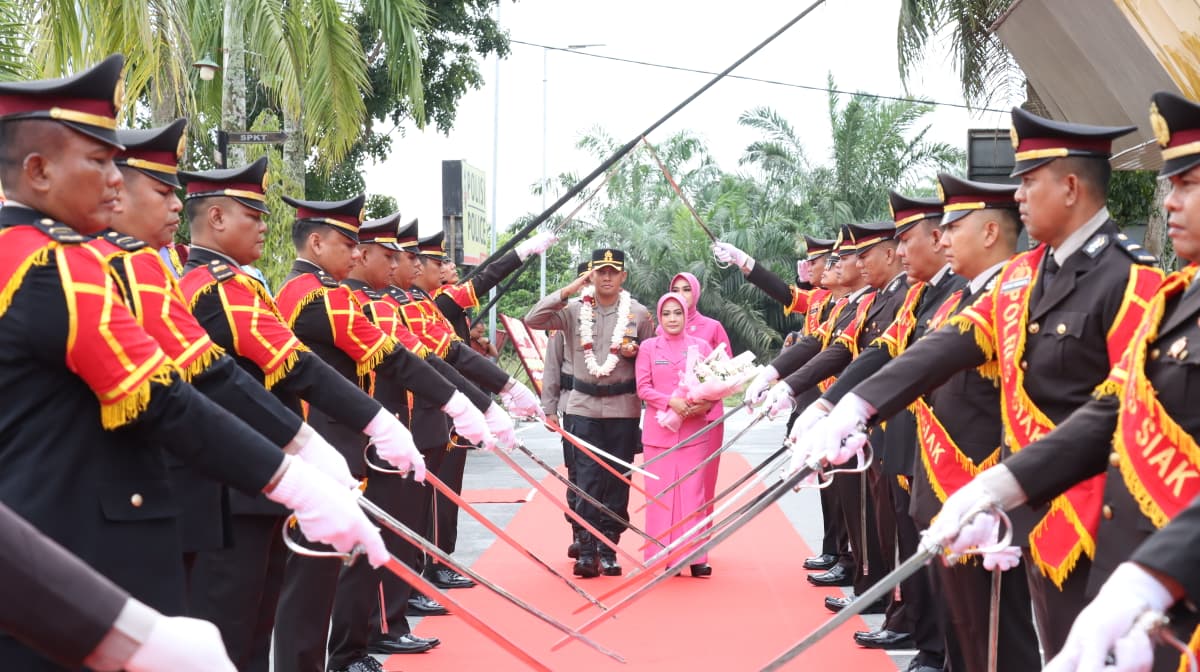 Eka Pamit ke Inhu, Sepuh Ade Irsyam Siregar Gantinya di Siak