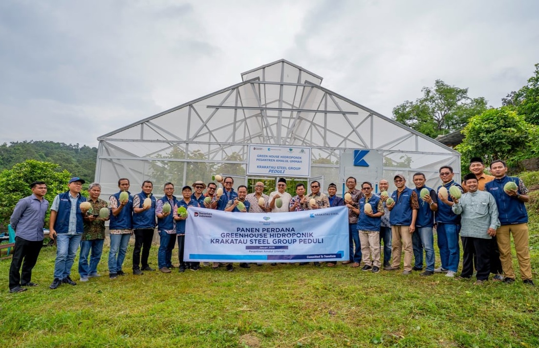 Panen Perdana Greenhouse Hidroponik, KS Perkuat PPM dan KPN