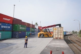 Tambah Kapasitas Angkut Kontainer, KAI Logistik Respons Peningkatan Industri Konsumsi Nasonal