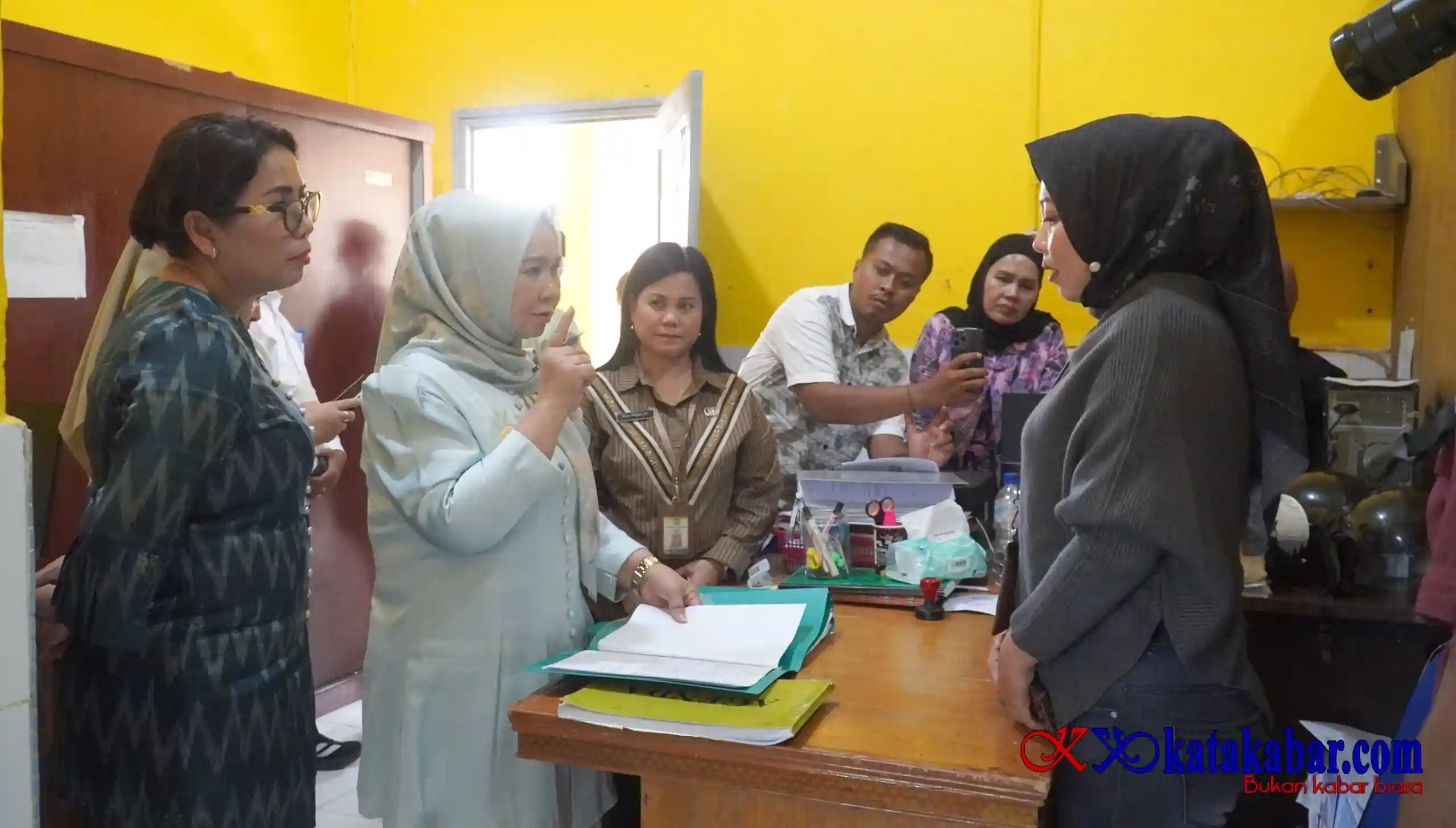 Sidak RSUD Tanjung Pura, Plt Bupati Tiorita Soroti Disiplin Pegawai