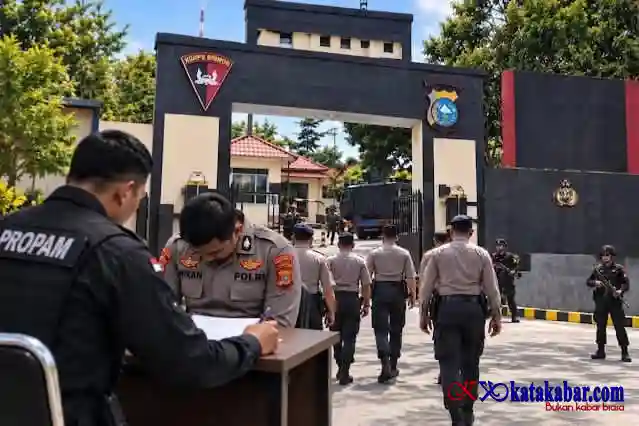 Kinerja Dipandang 'Bobrok', Kapolda Riau Didesak Copot Kapolres Rohul