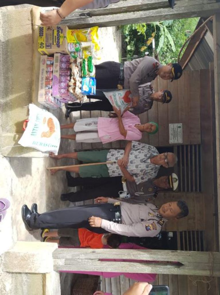 Seragam Coklat dan Merah Jambu Ranting Mandau Blusukan ke Sudut Kota Duri