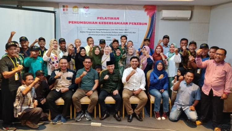 BPDPKS, Ditjenbun, dan PT DGL Suluh Pekebun Sawit di Riau