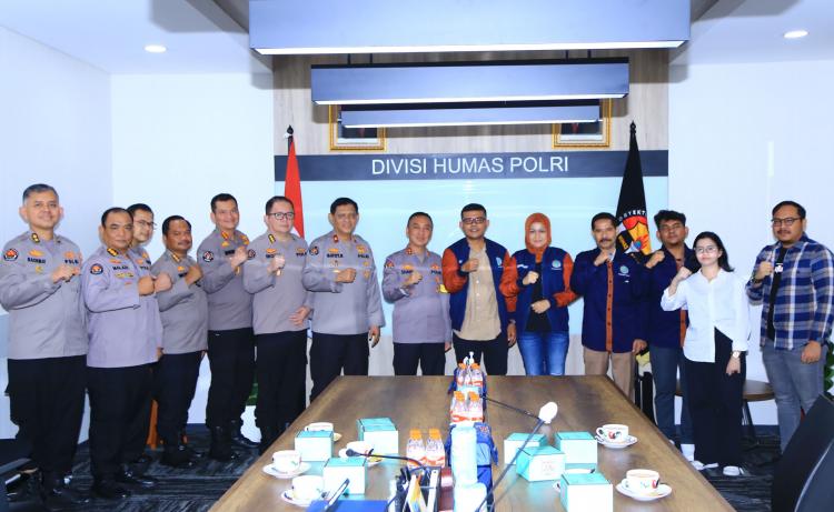 Sinergitas, IWO-Divisi Humas Polri Komit Wujudkan Pemilu Damai dan Perangi Hoaks