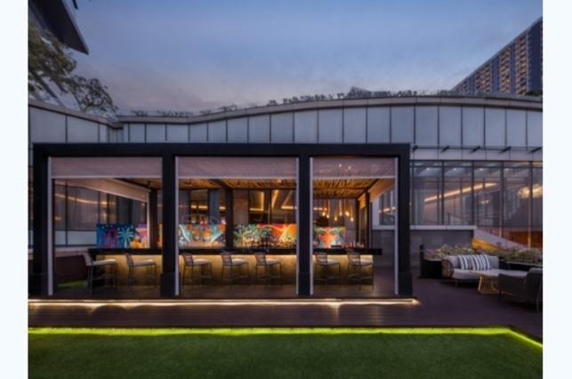 Soiree Rooftop dan Bar Surabaya Promo Program Baru #DailyEscape Setiap Hari
