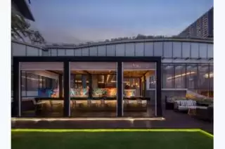 Soiree Rooftop dan Bar Surabaya Promo Program Baru #DailyEscape Setiap Hari