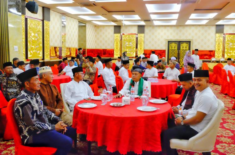 Buka Bersama FKKD, Ini Harapan Plt Bupati Kepulauan Meranti