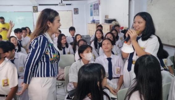 Priska Sahanaya: Kunci Meraih Sukses Lewat Public Speaking di Era Modern