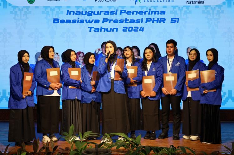 10 Anak Riau Siap Raih Masa Depan Cerah Lewat Beasiswa PHR 2024