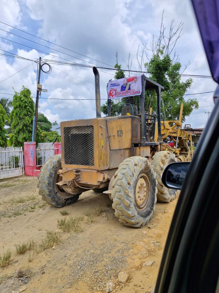 Eks Ketua DPRD Inhu Kritik Perbaikan Jalan Dadakan, Ada 'Ready' di Grader