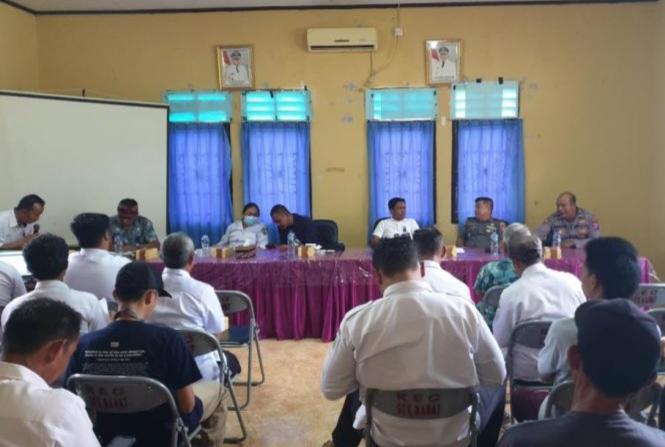 Warga Sekolaq Darat Blokade Truk CPO Lantaran Tak Sepakat dengan Perusahaan