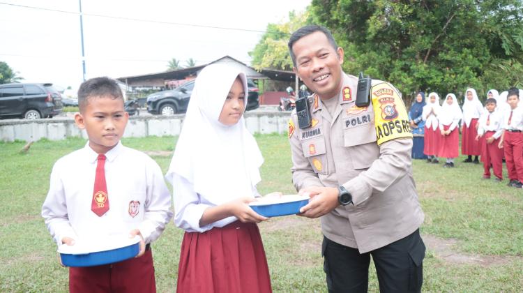 BGN Luncurkan Makan Bergizi Gratis di Kepulauan Meranti