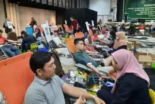 Sambut Bulan Suci 1446 H, Panitia Bersama Gelar Baksos Donor Darah Massal di Pekanbaru