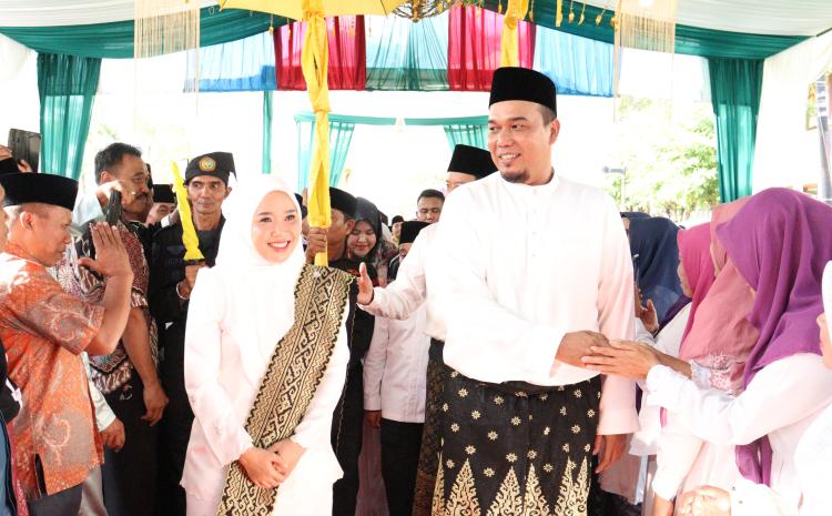 Bupati dan Wabup Inhu Ikuti Acara Sakral di Rumah Negara