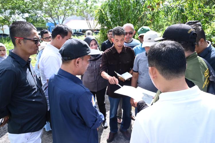 Pastikan Lahan Tersedia, Pemkab Bengkalis Bersama Kementerian PU Tinjau Lahan SR