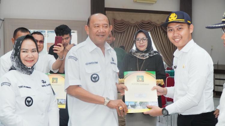 Langsung Diserahkan Syah Afandin, 72 Orang Terima Keputusan CPNS di Kabupaten Langkat