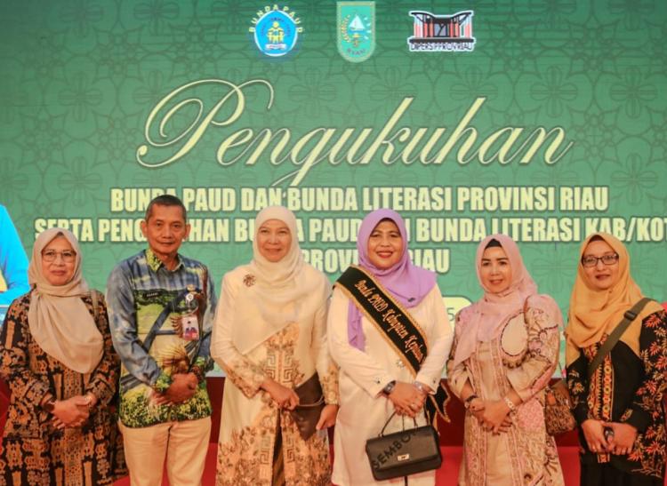 Mantap! Hj Ismiatun Dilantik Jadi Bunda PAUD dan Literasi Kepulauan Meranti