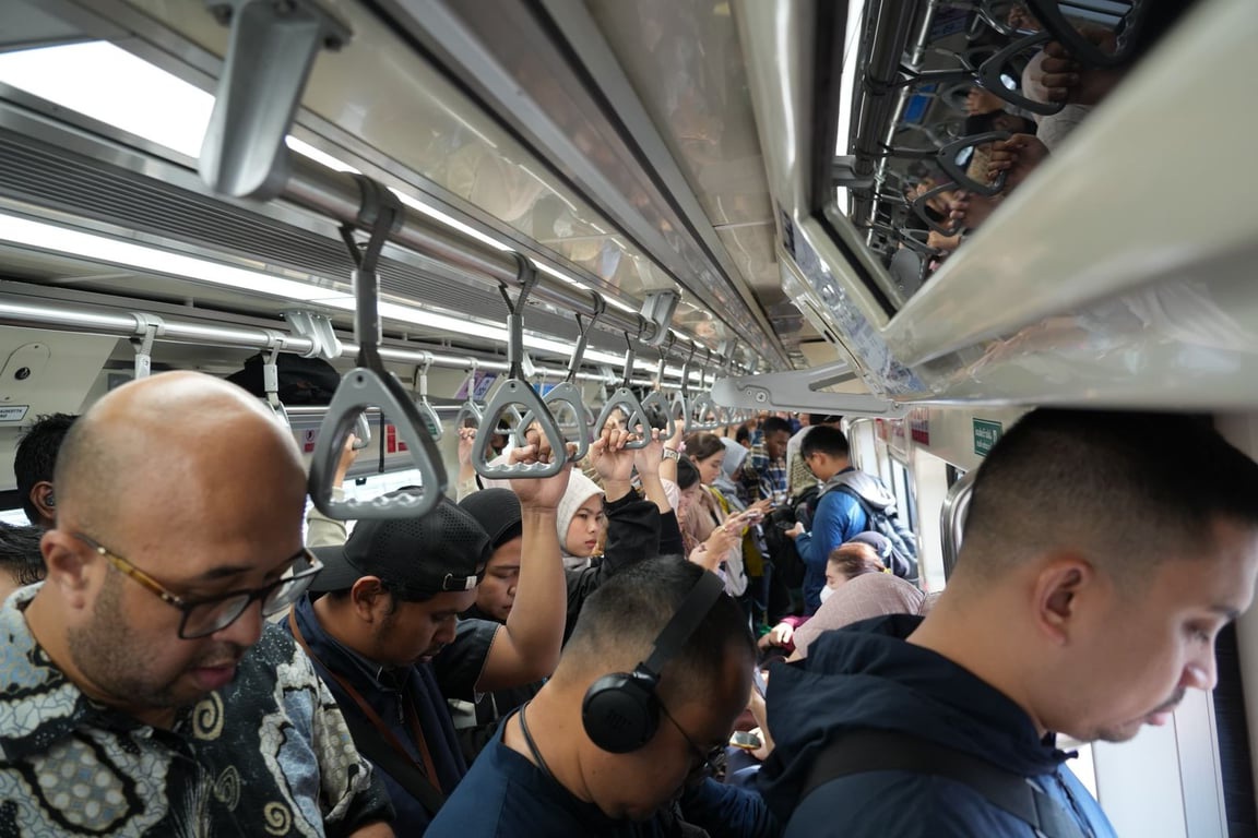 KAI Layani 862 Ribu Pengguna LRT Jabodebek dengan Ketepatan Waktu Mencapai 99,96 Persen