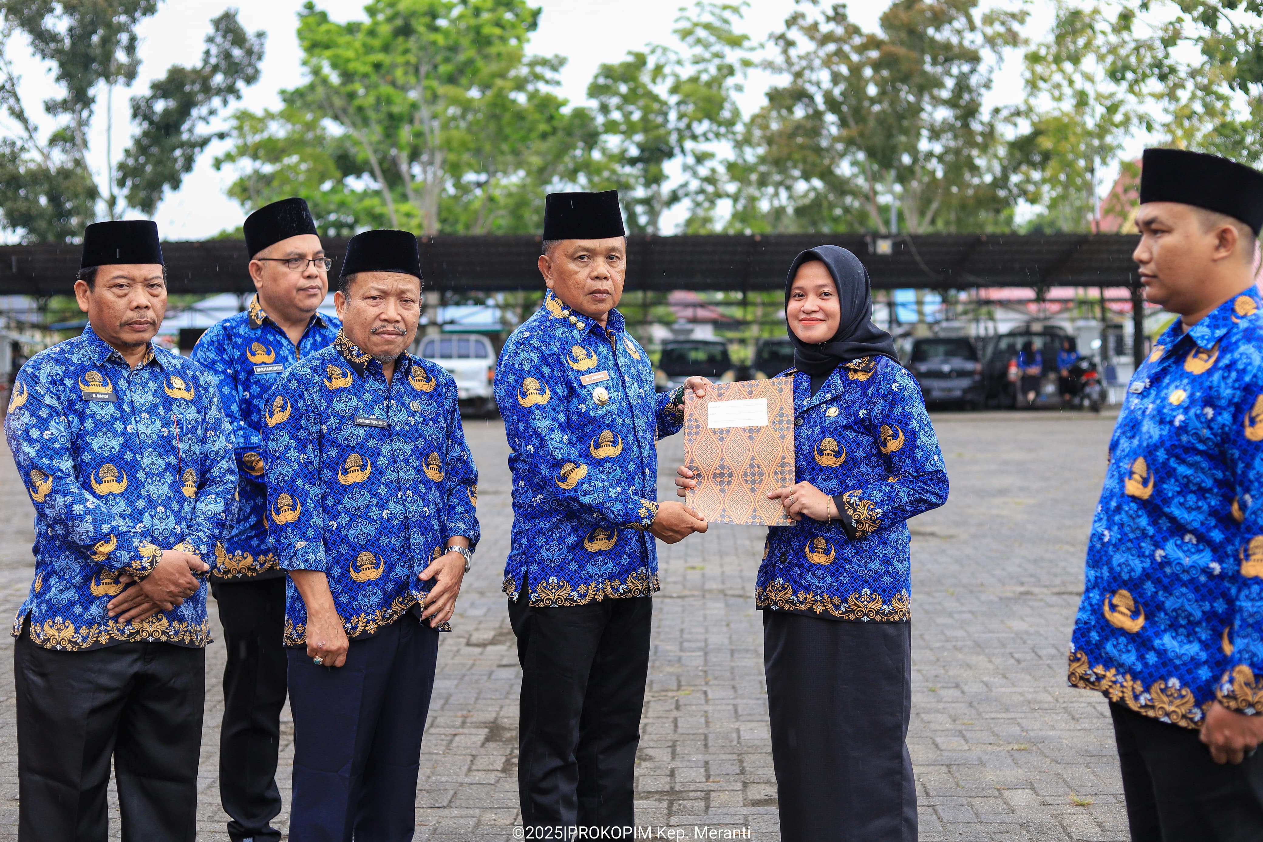 Perdana, H Asmar Lantik PPPK Tahap I di Kabupaten Kepulauan Meranti