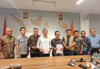 GAPKI dan APHI Teken MoU Cegah dan Kendalikan Karhutla
