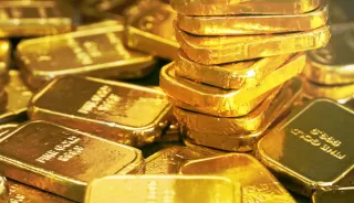 Emas Tetap Menguat, Pasar Tunggu Langkah The Fed