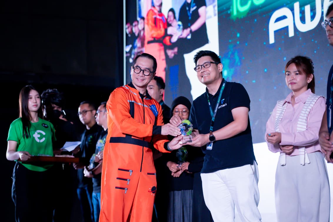 Vritimes Raih ICO Appreciation Award The Space Reporter di Indonesia Crypto Outlook 2026