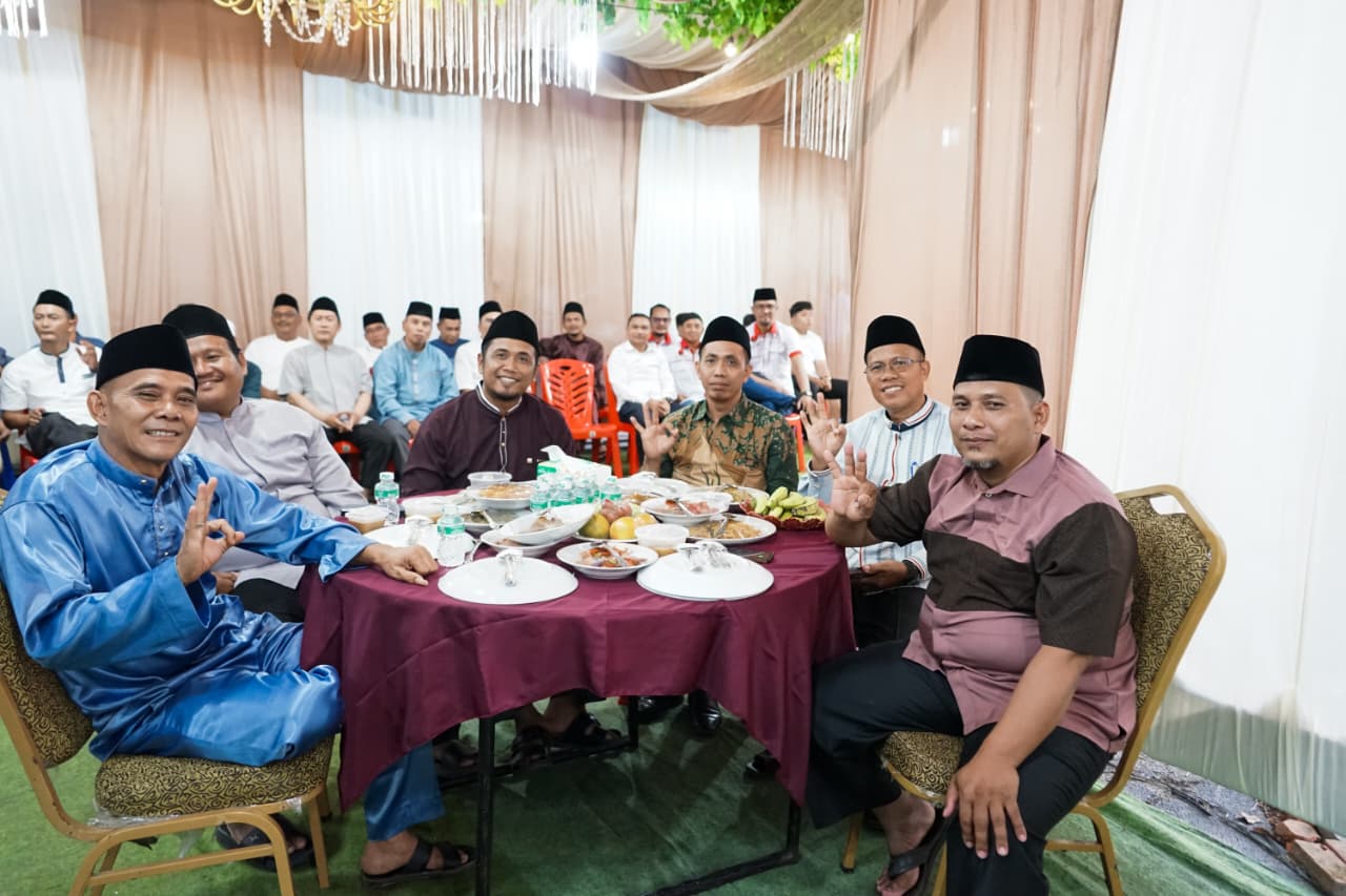Bukber dan Silaturahmi dengan Honorer se Kecamatan Mandau, Ini Pesan Camat Mandau