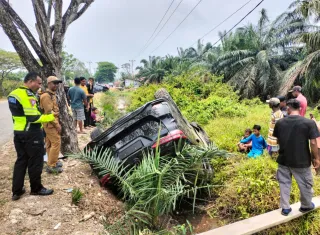 Laka Lantas di Jalan Lintas Dumai-Pakning, AKP Shandra A: Kendaraan Rusak dan Tiga Korban LR