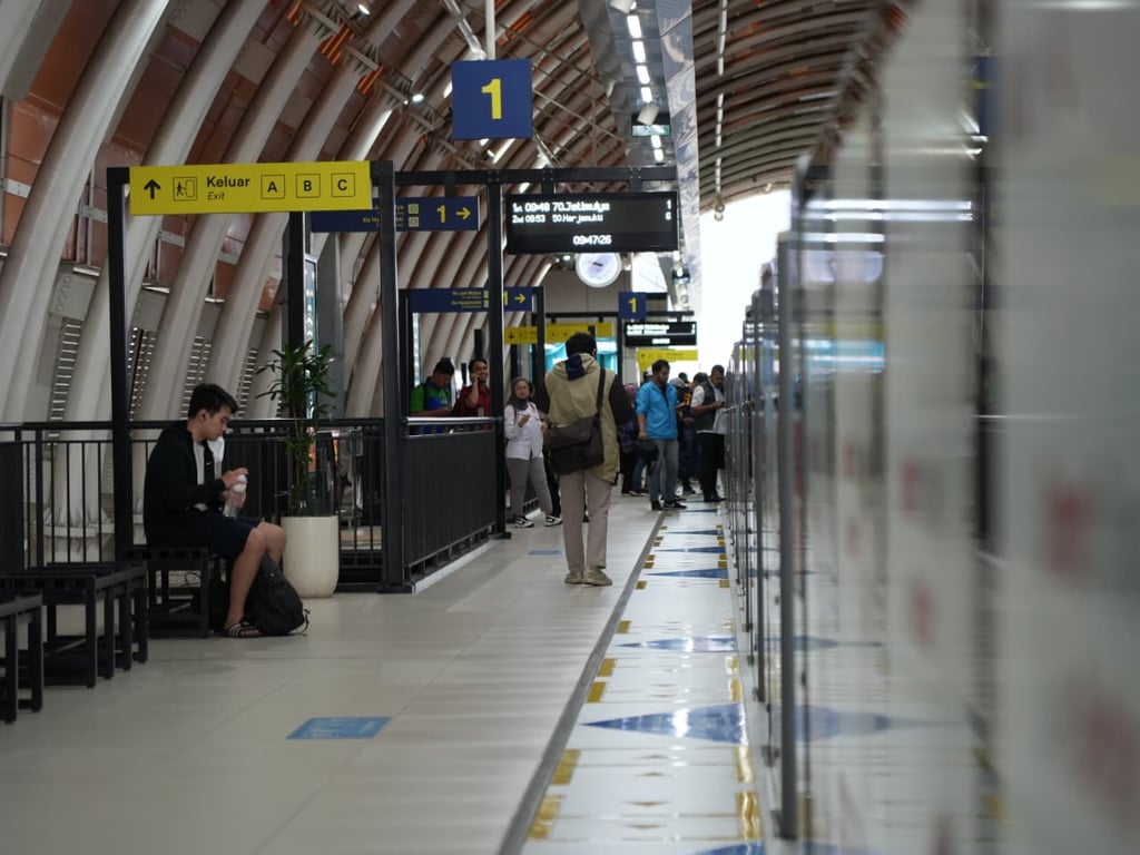 Selama Libur Panjang April 2026, Pengguna LRT Jabodebek Melonjak Signifikan Tumbuh 138 Persen