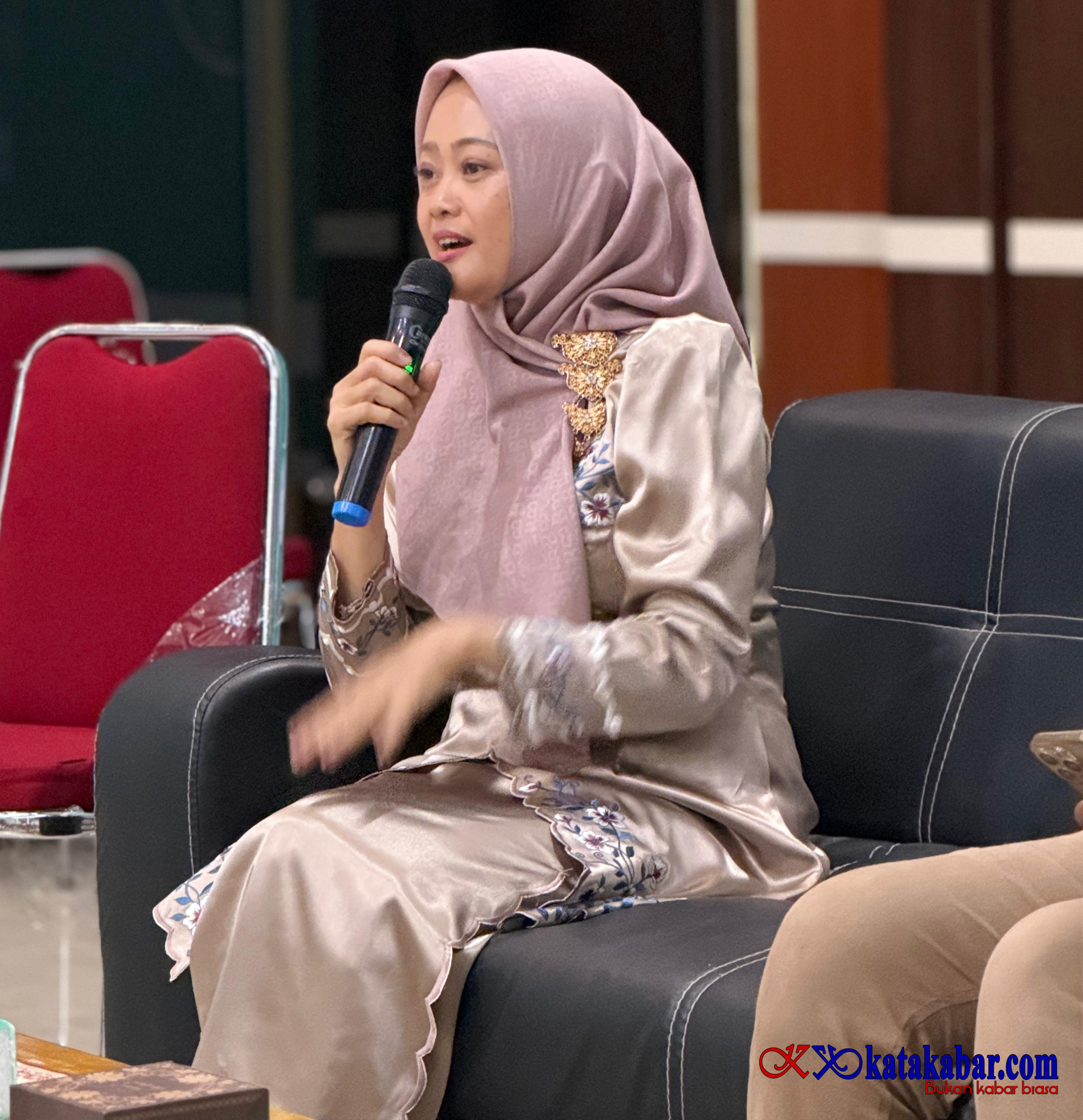 Pengrajin Bisa Naik Kelas Lewat Batik Sawit Lantaran Pasar Terbuka Luas