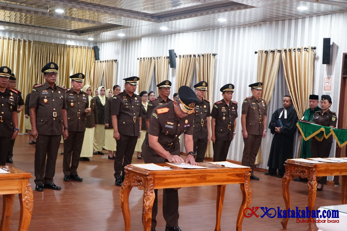 Rotasi Besar di Kejati Sumut: Wakajati, Aspidum hingga 7 Kajari Resmi Berganti, Ini Pesan Tegas Muhibuddin