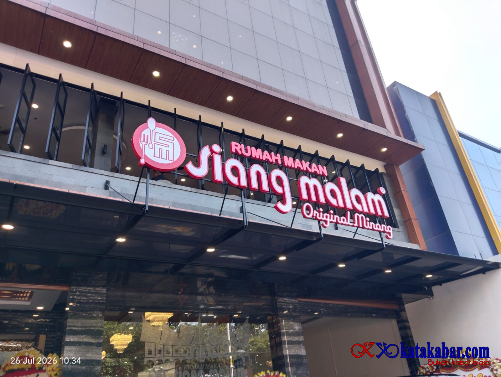Mengakar Hampir Setengah Abad, Rumah Makan Legendaris "Siang Malam" Buka Cabang Perdana di Jakarta