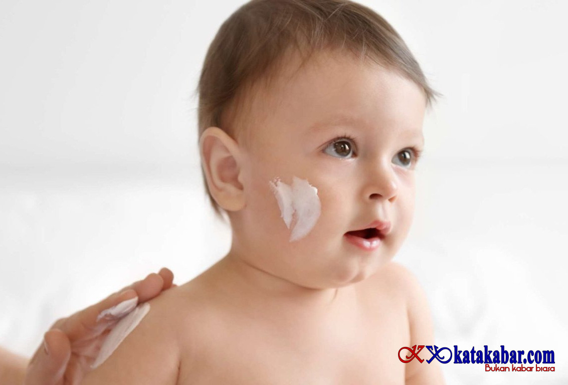 Sunscreen Bayi Tanpa White Cast: Kenapa Tekstur Jelly Terasa Lebih Nyaman