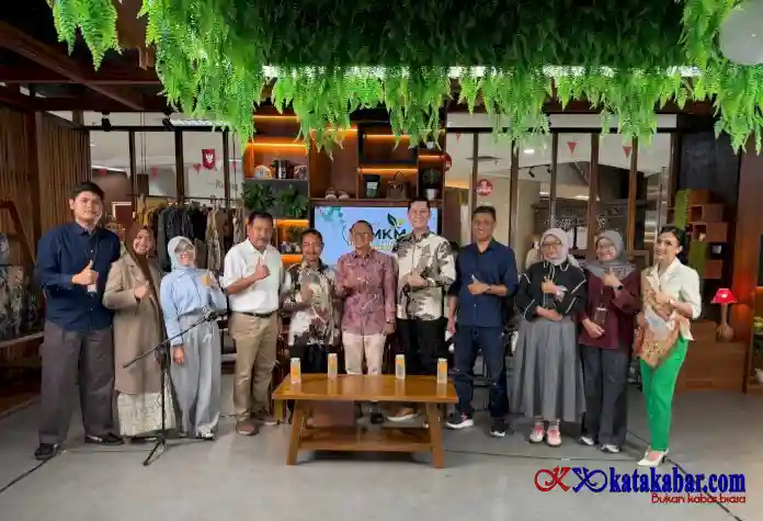 Lidi Sawit Terbang ke Tiongkok! Sinergi BPDP dan Petani Sawit Kunci Perkuat Ekspor Produk Perkebunan