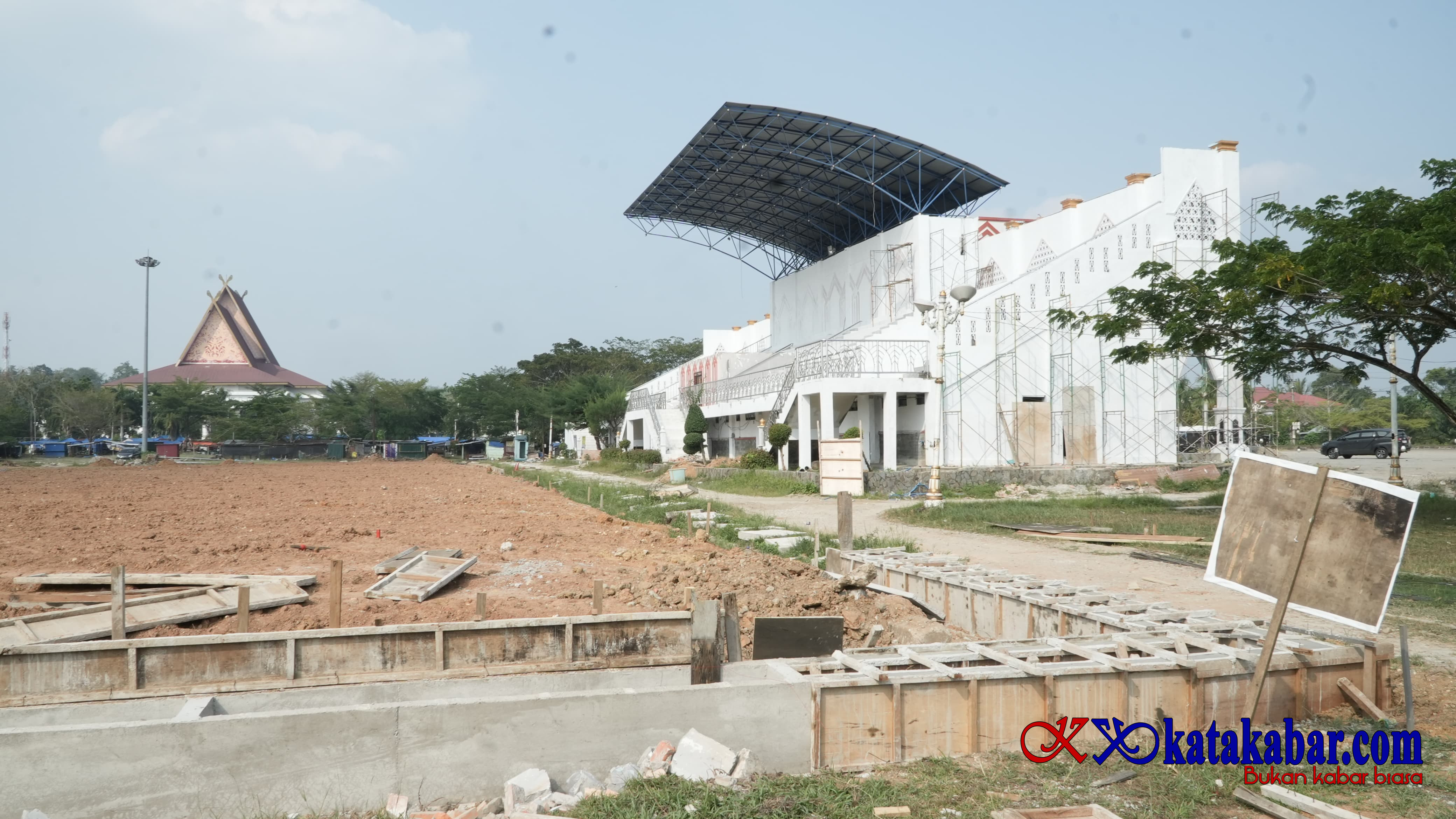 Membangun di Tengah Kendala Fiskal: Dua Proyek Ikonik Rohul Siap Sambut MTQ Riau 2027