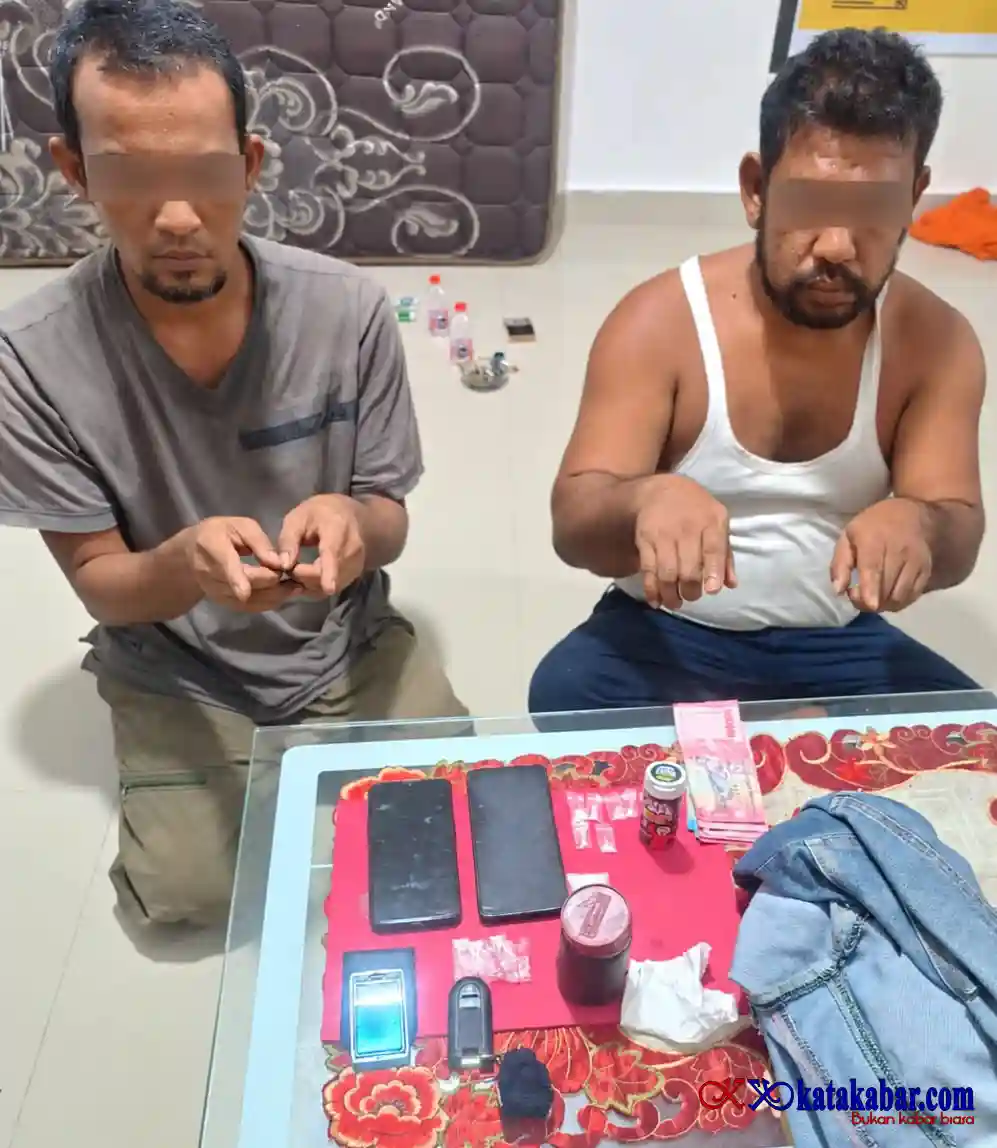 Reskrim Polsek Mandau Grebek Rumah dan Geledah Mobil Amakan 11 Paket Sabu dari Dua Pelaku