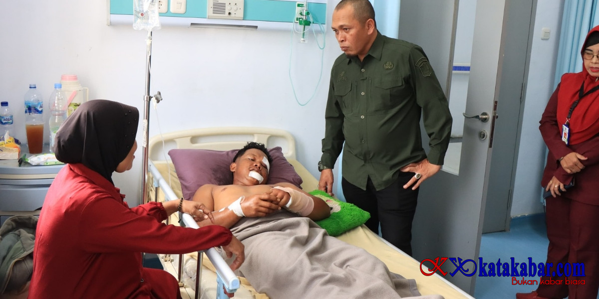 Pemko Binjai Jenguk Korban Insiden Penebangan Pohon, Sampaikan Dukungan untuk Kesembuhan