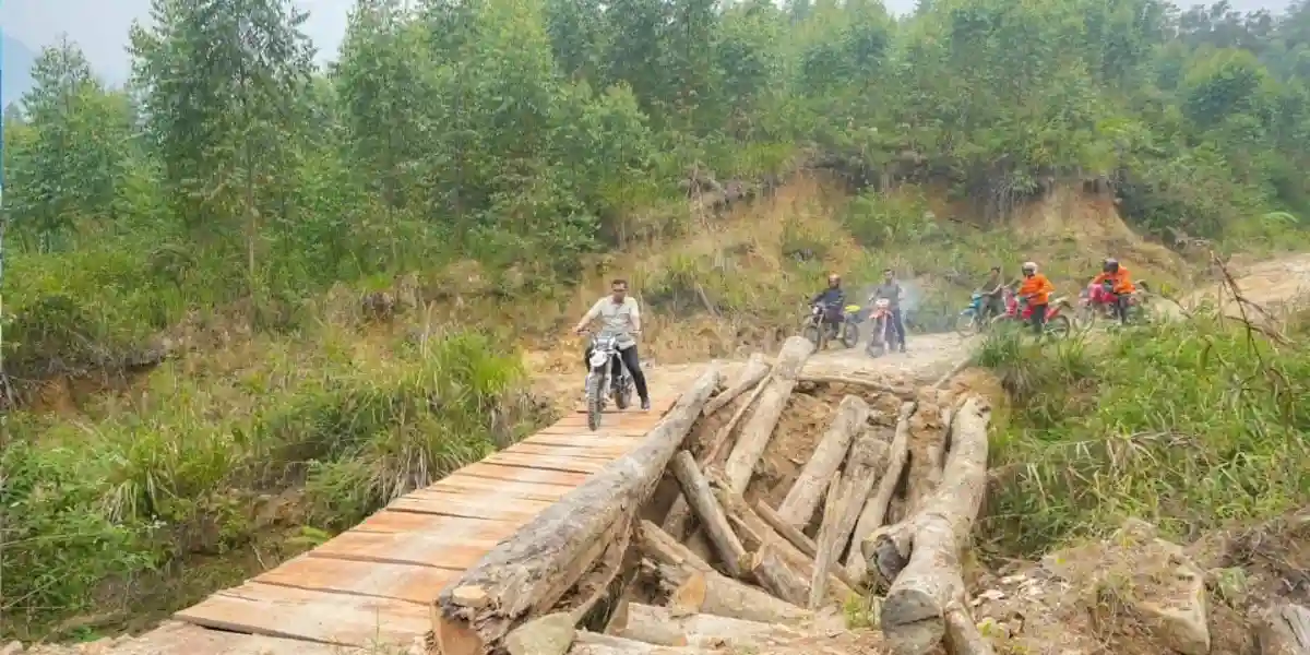 Tiga Jembatan Rusak, Warga Meranti Utara Kesulitan Akses Transportasi