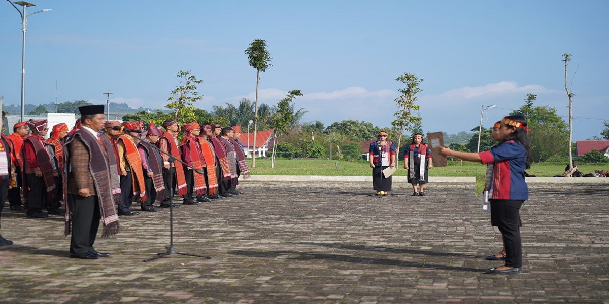 Ulos Bukan Sekadar Kain, Pemkab Toba Bidik Peluang Ekonomi dari Warisan Leluhur